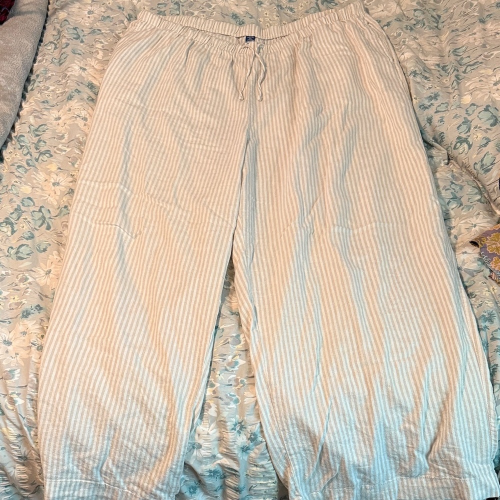 Old Navy Light Blue and White Striped Wide Leg Pants